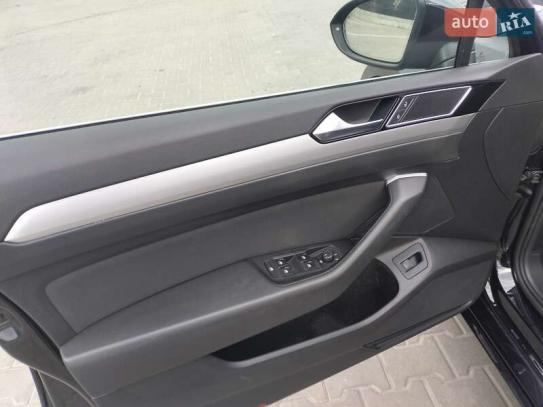 Volkswagen Passat
                          2017г. в рассрочку