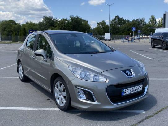 Peugeot 308                             2011г. в рассрочку