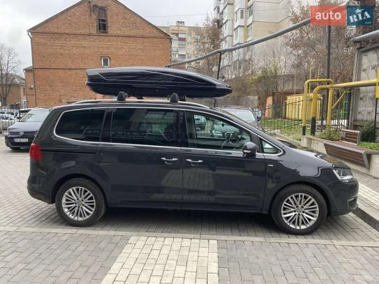 Volkswagen Sharan 2015г. в рассрочку