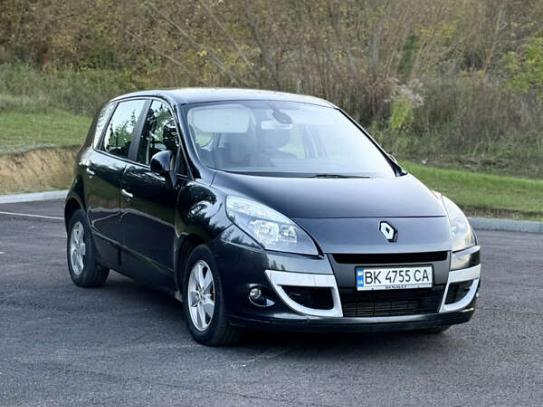 Renault Scenic 2012р. у розстрочку