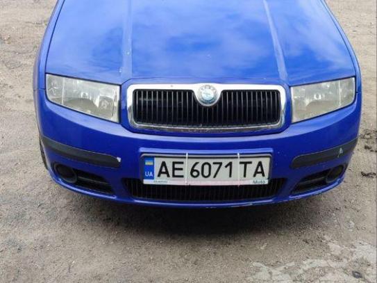 Skoda Fabia                           2002г. в рассрочку