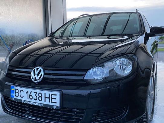 Volkswagen Golf 2011р. у розстрочку