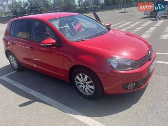 Volkswagen Golf
                            2012г. в рассрочку