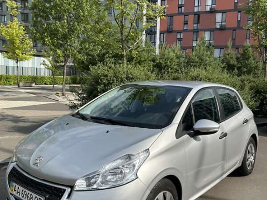 Peugeot 208
                             2013г. в рассрочку