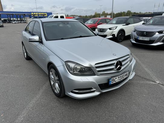 Mercedes-benz C200 2011р. у розстрочку