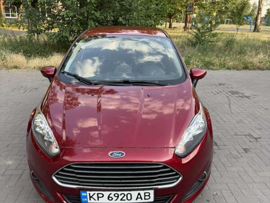 Ford Fiesta                          2017г. в рассрочку