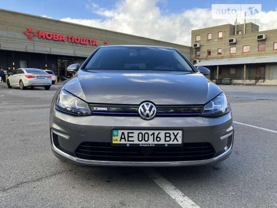 Volkswagen E-golf 2015г. в рассрочку