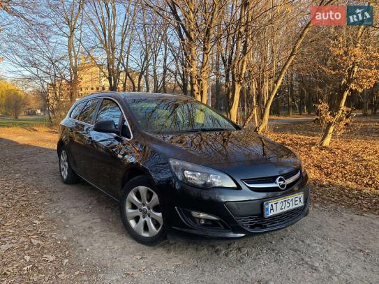 Opel Astra 2014р. у розстрочку