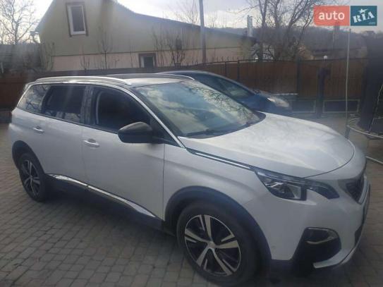 Peugeot 5008                            2018г. в рассрочку
