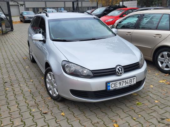 Volkswagen Golf 2010р. у розстрочку