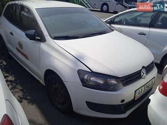 Volkswagen Polo                            2013г. в рассрочку