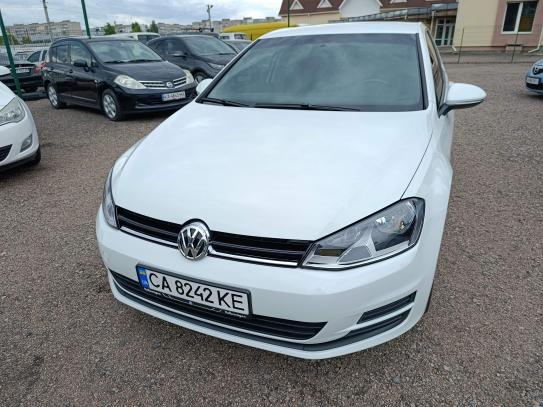 Volkswagen Golf                            2015г. в рассрочку