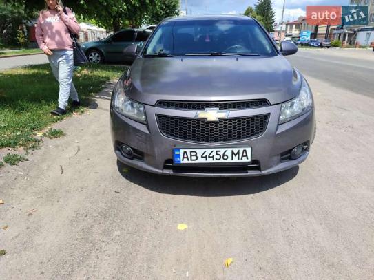 Chevrolet Cruze                           2011г. в рассрочку