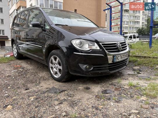 Volkswagen Touran
                          2008г. в рассрочку