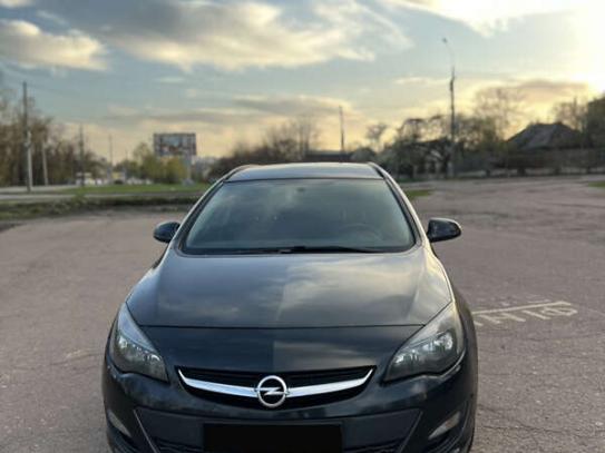 Opel Astra 2012р. у розстрочку