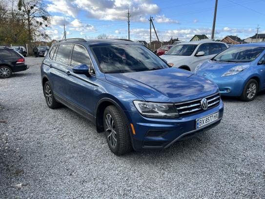 Volkswagen Tiguan
                          2018г. в рассрочку