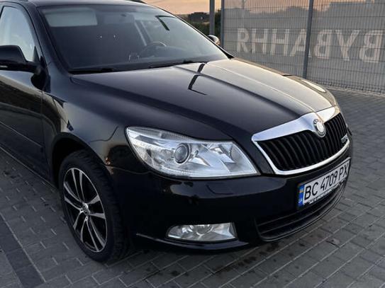 Skoda Octavia                         2011г. в рассрочку