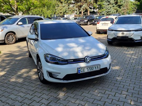 Volkswagen E-golf
                          2019г. в рассрочку