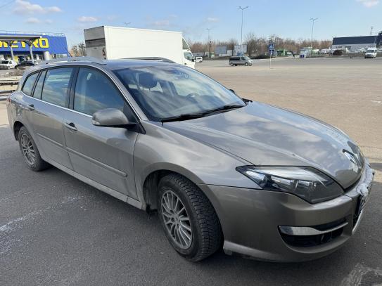 Renault Laguna
                          2012г. в рассрочку