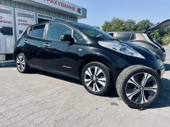 Nissan Leaf 2013г. в рассрочку