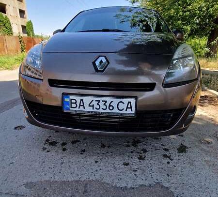 Renault Scenic 2011г. в рассрочку