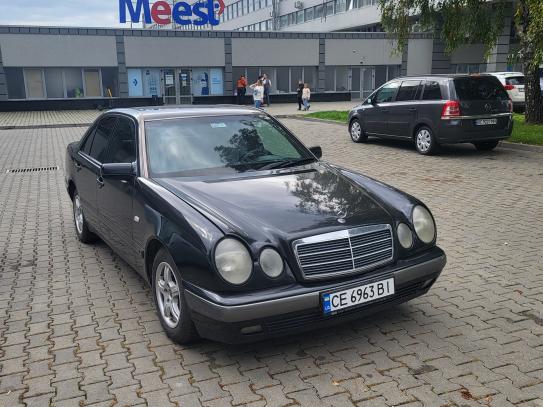 Mercedes-benz E200 1998р. у розстрочку