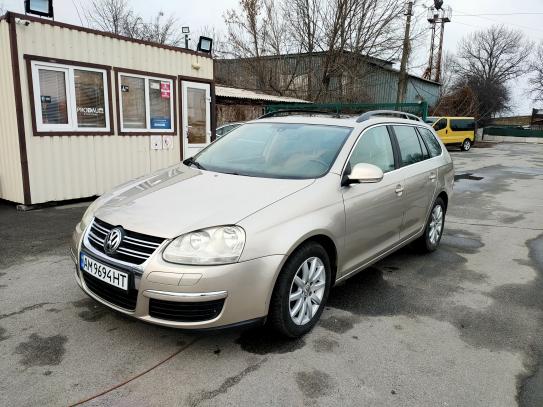 Volkswagen Golf                            2007г. в рассрочку