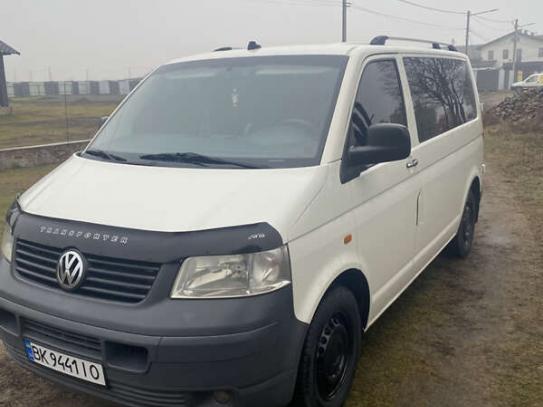 Volkswagen Transporter
                     2007г. в рассрочку