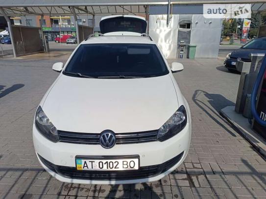 Volkswagen Golf 2010р. у розстрочку