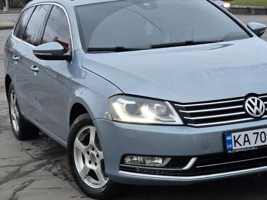 Volkswagen Passat 2013р. у розстрочку