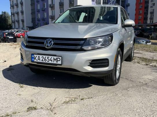 Volkswagen Tiguan 2015р. у розстрочку