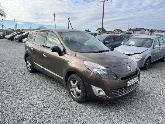 Renault Megane scenic                   2011г. в рассрочку