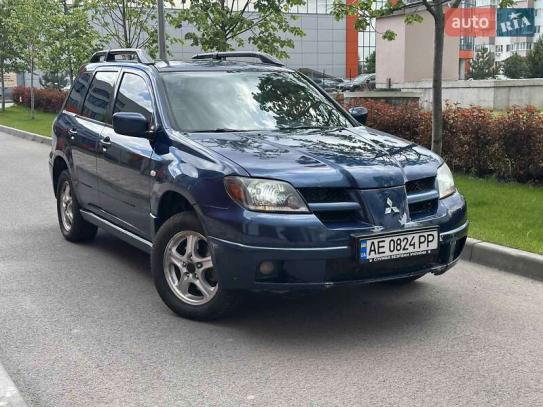 Mitsubishi Outlander                       2004г. в рассрочку