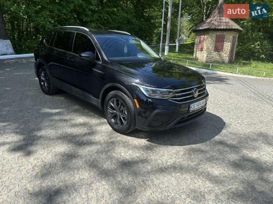 Volkswagen Tiguan
                          2023г. в рассрочку