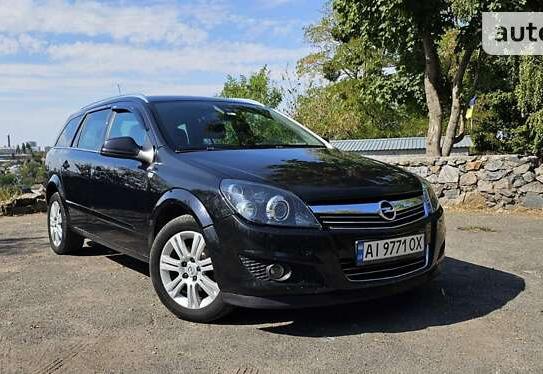 Opel Astra 2010р. у розстрочку