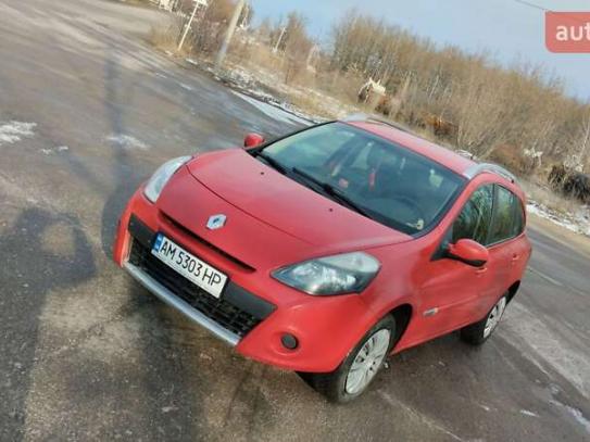 Renault Clio
                            2012г. в рассрочку