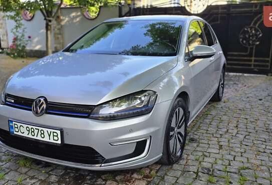 Volkswagen E-golf                          2014г. в рассрочку