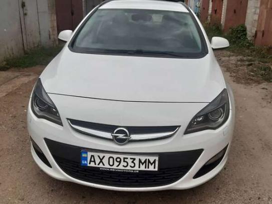 Opel Astra 2015г. в рассрочку