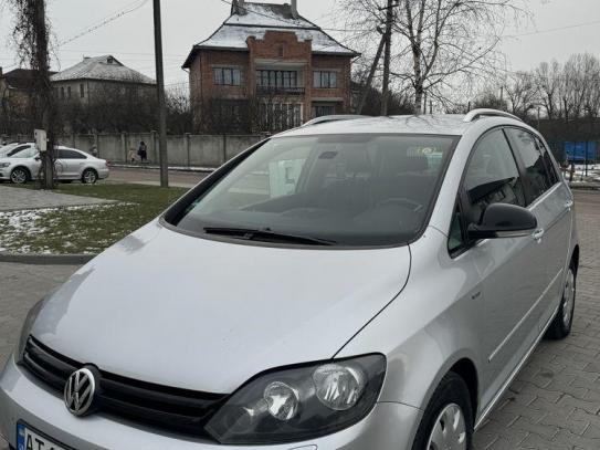 Volkswagen Golf plus                       2012г. в рассрочку