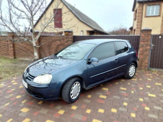 Volkswagen Golf                            2004г. в рассрочку