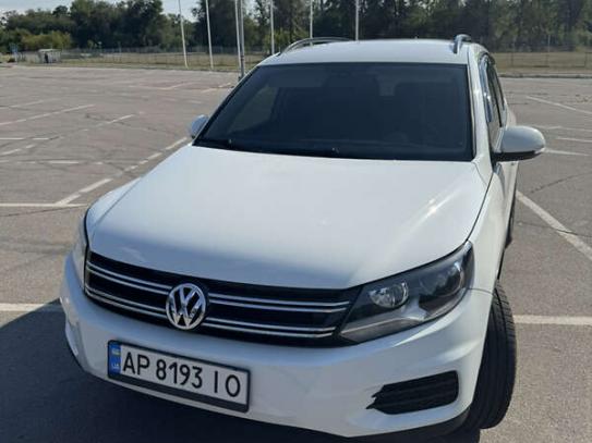 Volkswagen Tiguan
                          2017г. в рассрочку