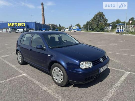 Volkswagen Golf 2003г. в рассрочку