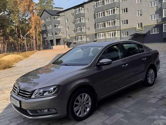 Volkswagen Passat 2012р. у розстрочку