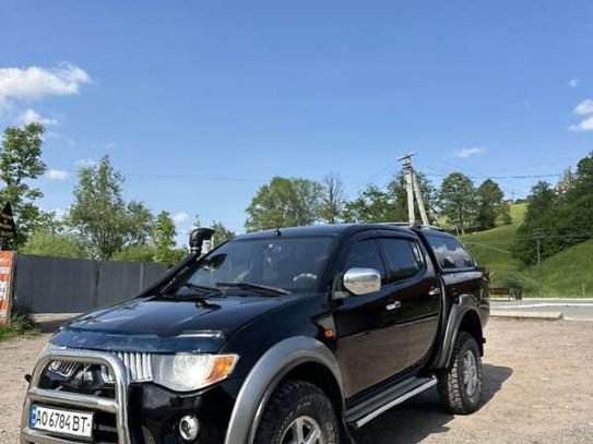 Mitsubishi L 200                           2008г. в рассрочку