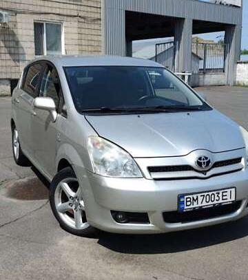 Toyota Corolla verso                   2006г. в рассрочку