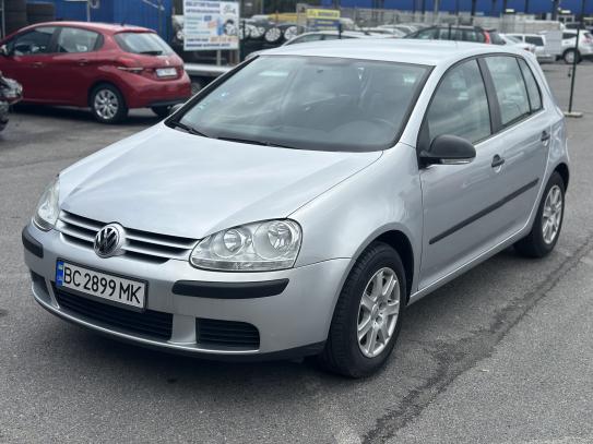 Volkswagen Golf 2006р. у розстрочку