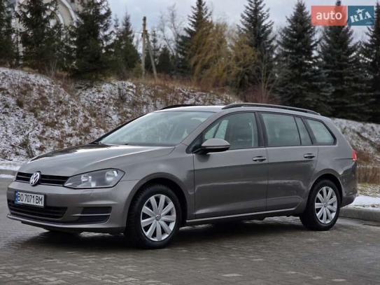 Volkswagen Golf                            2016г. в рассрочку