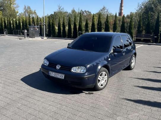 Volkswagen Golf 2001г. в рассрочку