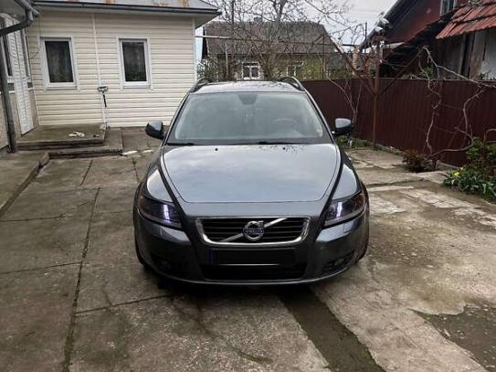 Volvo V50                             2012г. в рассрочку