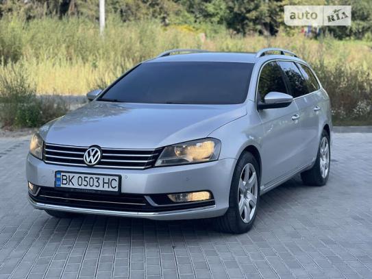 Volkswagen Passat 2011р. у розстрочку